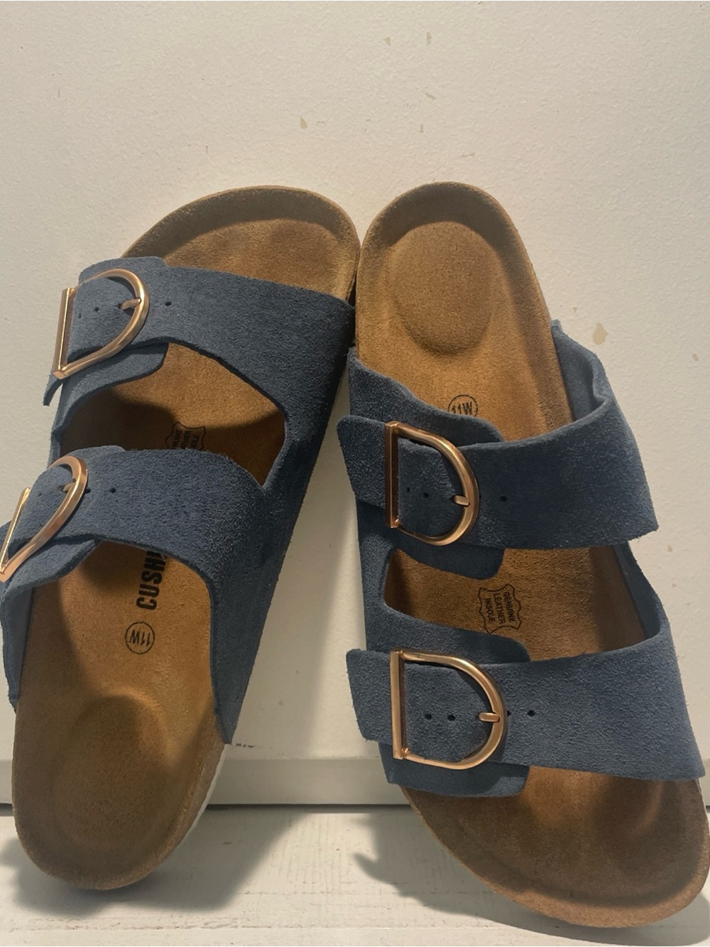 Cushionaire Legacy Women’s Size 11W Blue Suede Double Buckle Slide Sandals